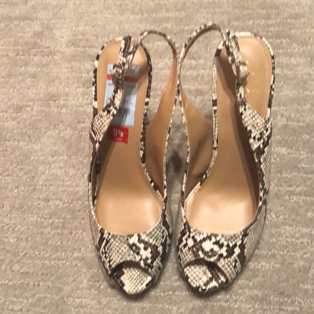 High heel snake print